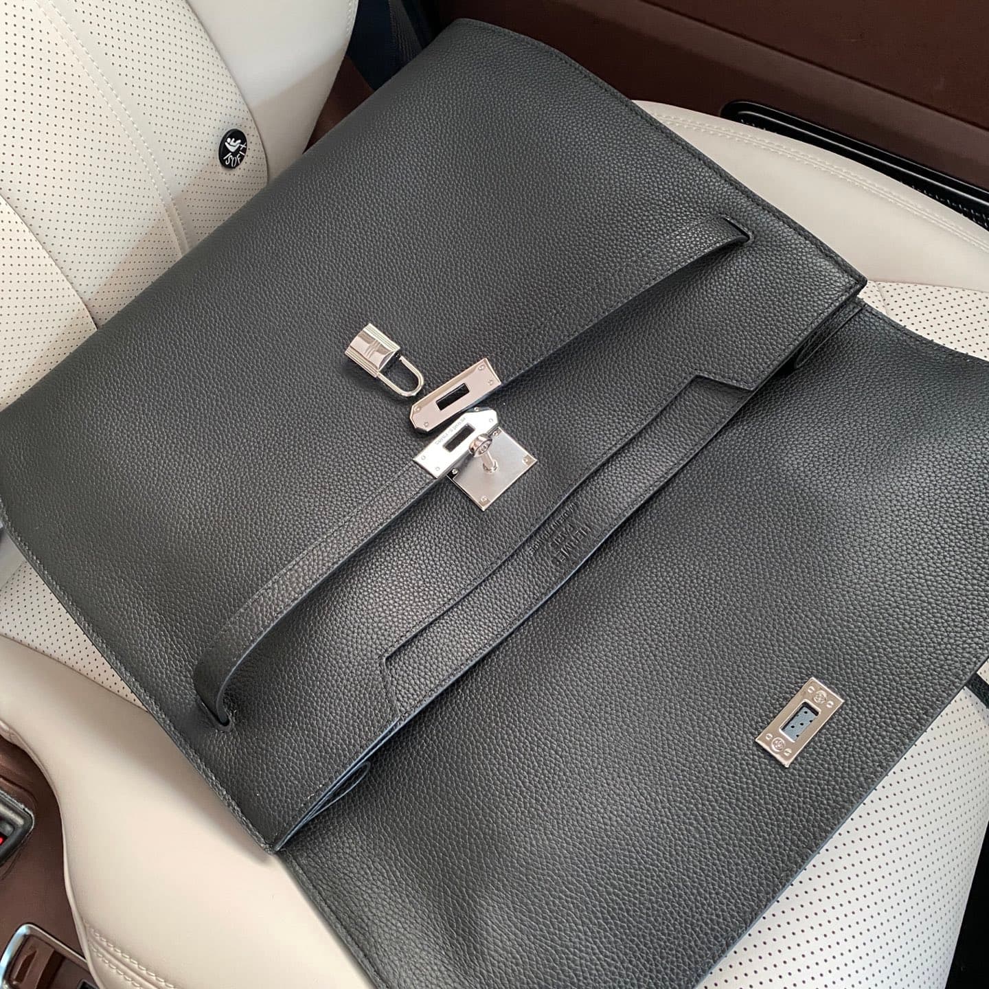 C4939 Hermès carabanolizontal 🇫🇷 Fashionable fingerprint lock, casual bag 🇫🇷 High-end original products, made from imported first-grade calf skin. Stylish and unique, handcrafted. The texture of the leather is excellent. Perfect for pairing with the speci — image 8