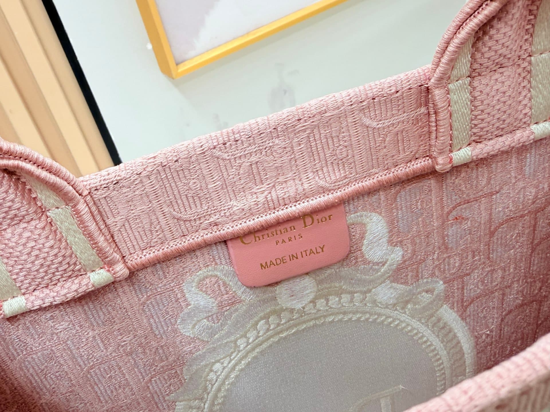 C1896 Details of Diore JWA’s new bags in the first season! The classic bags now have a modern twist. — image 6