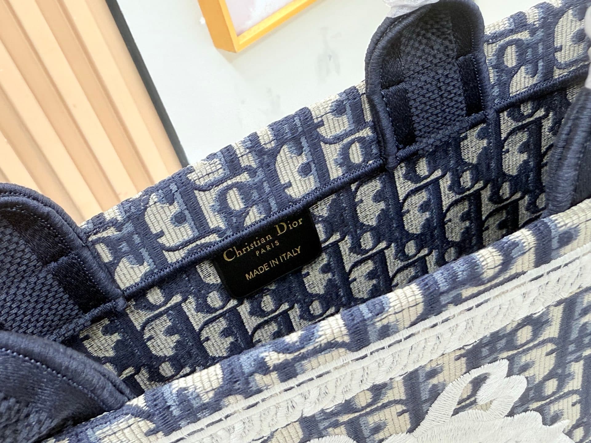 C2018 Details of Diore JWA’s new bags in the first season! The classic bags now have a modern feel. — image 6