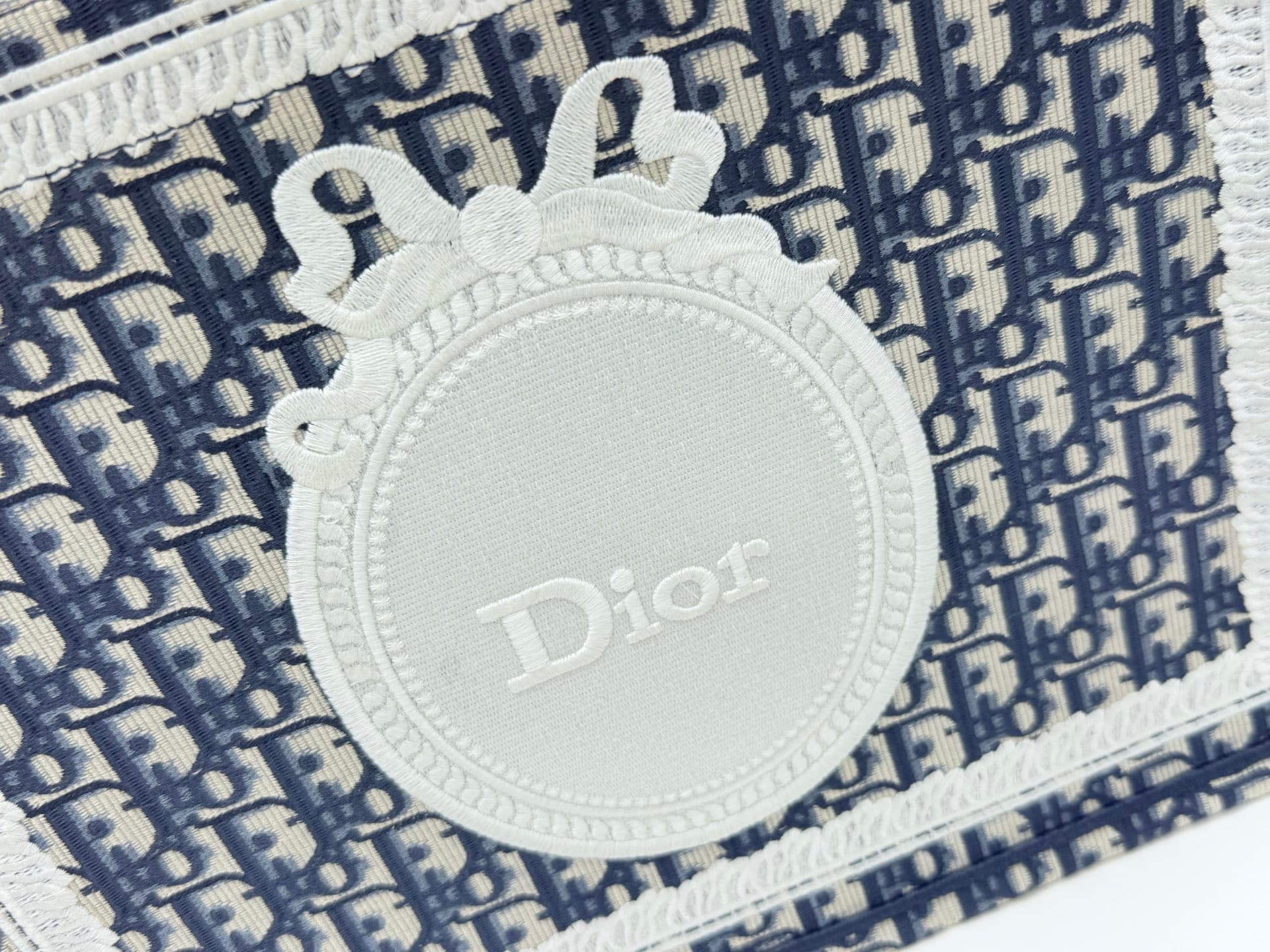 C2018 Details of Diore JWA’s new bags in the first season! The classic bags now have a modern feel. — image 7