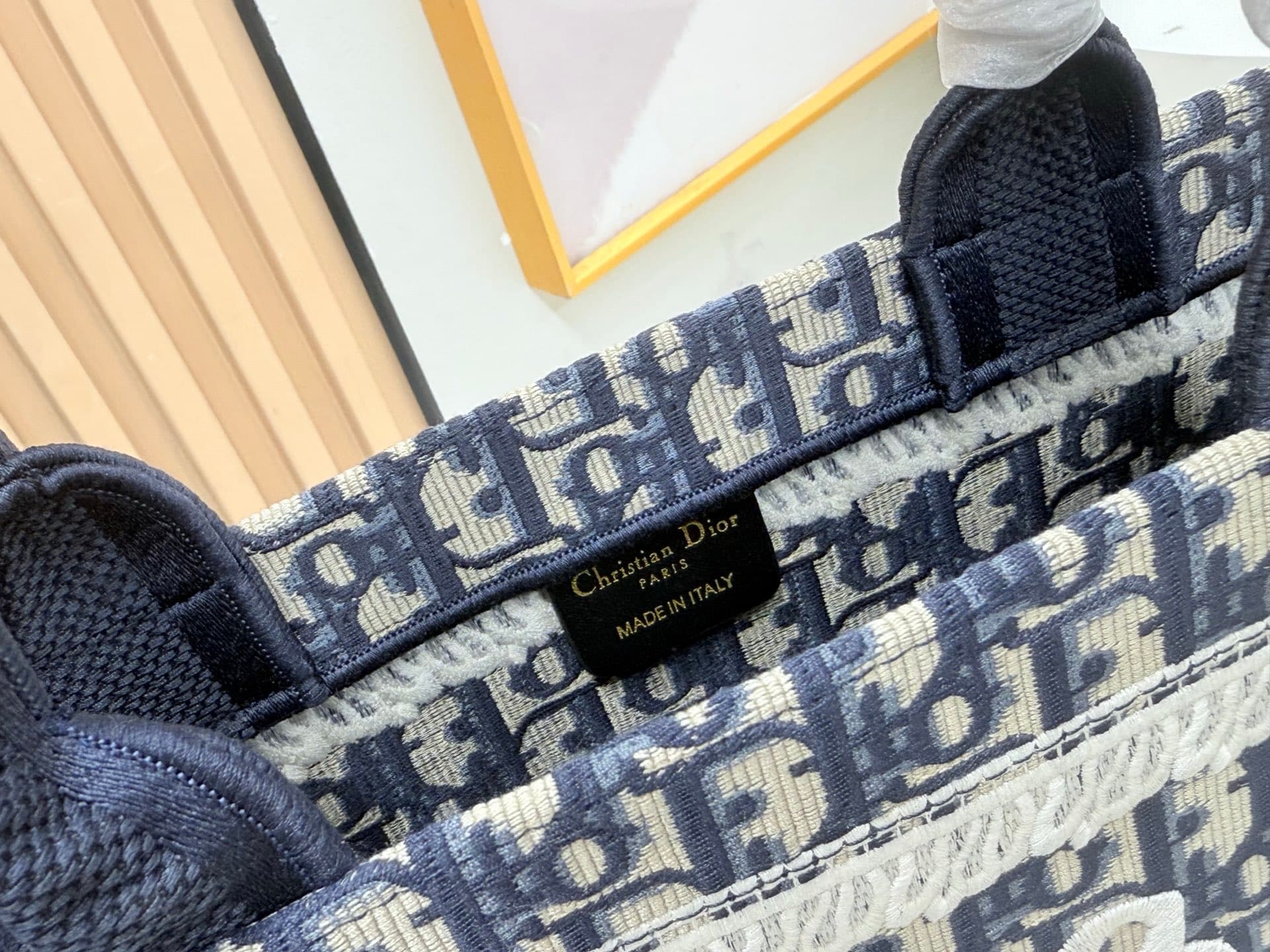 C2016 Details of Diore JWA’s new bags in the first season! The classic bags now have a modern touch. — image 7