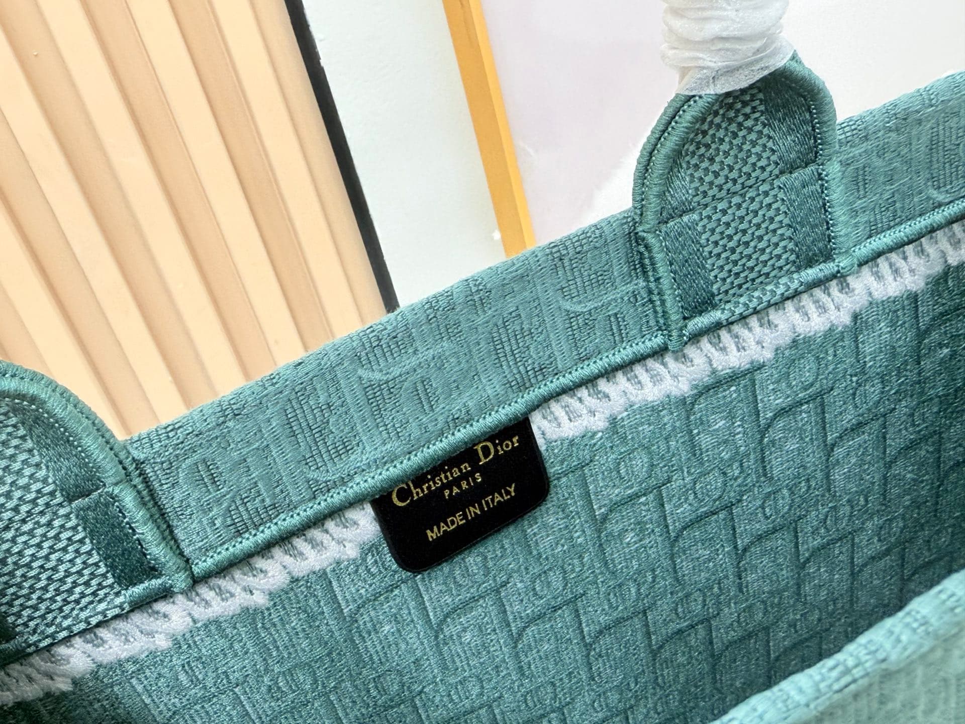 C2006 Details of Diore JWA’s new bags in the first season! The classic bags now have a modern touch. — image 7