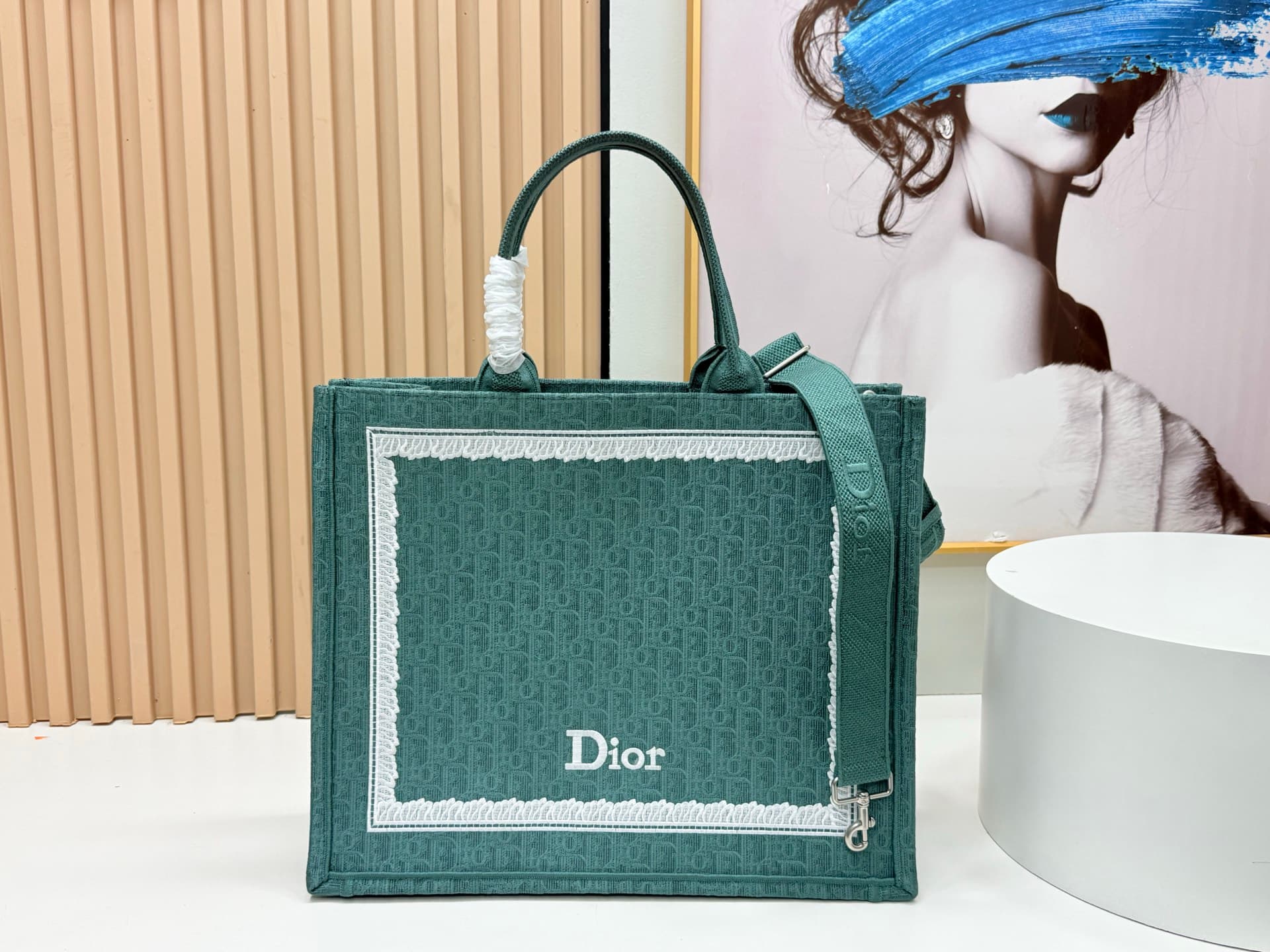 C2006 Details of Diore JWA’s new bags in the first season! The classic bags now have a modern touch. — image 4