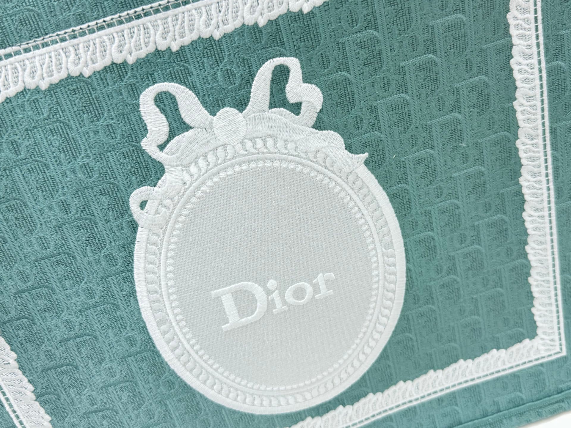 C2006 Details of Diore JWA’s new bags in the first season! The classic bags now have a modern touch. — image 5