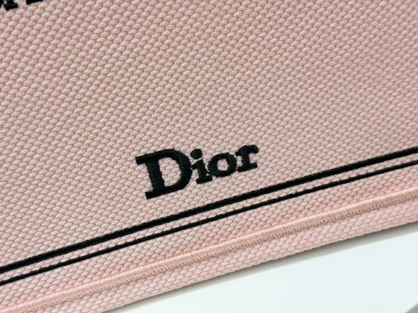 C2004 Details of Diô JWA’s new bags in the first season! The classic bags now have a modern feel. — image 6