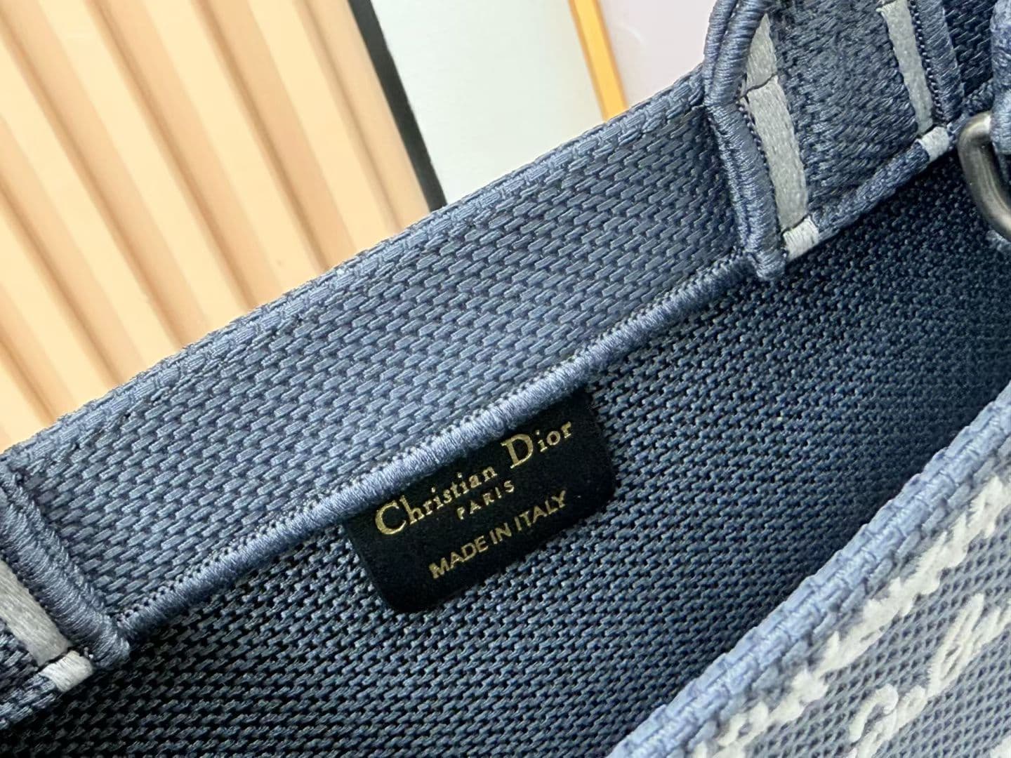 C1998 Details of Diore JWA’s new bags in the first season! The classic bags now have a modern touch. — image 8