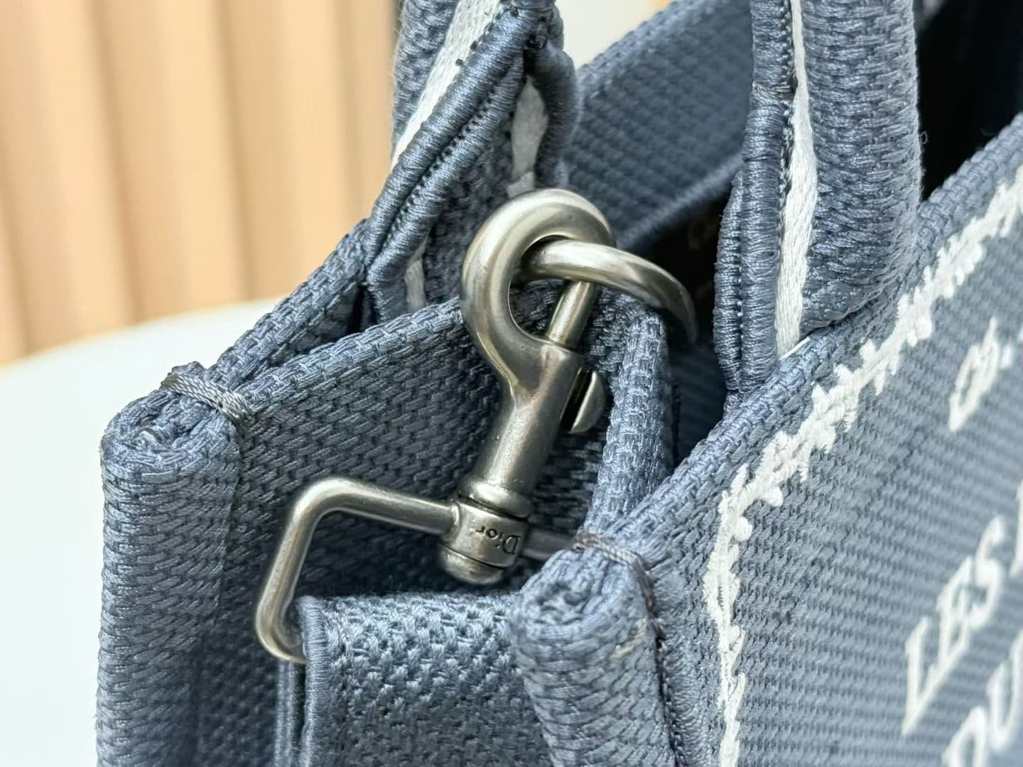 C1998 Details of Diore JWA’s new bags in the first season! The classic bags now have a modern touch. — image 5