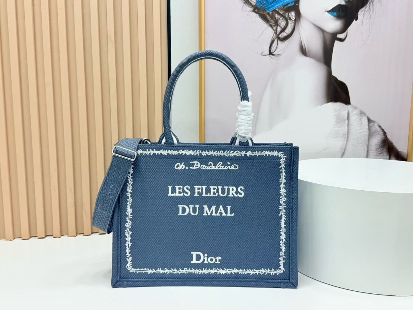 C1995 Details of Diore JWA’s new bags in the first season! The classic bags now have a modern feel. — image 1