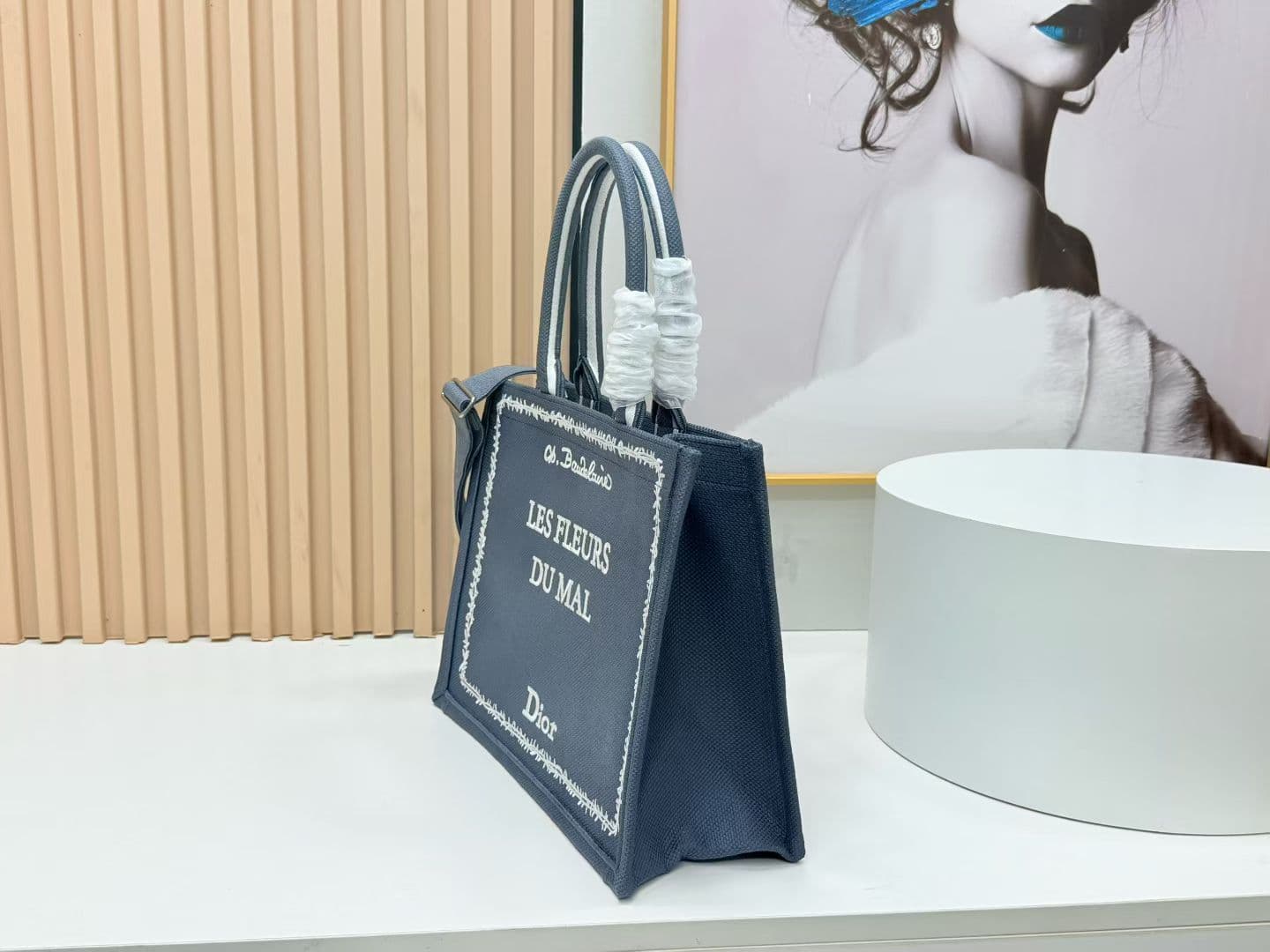 C1996 Details of Diore JWA’s new bags in the first season! The classic bags now have a modern touch. — image 3