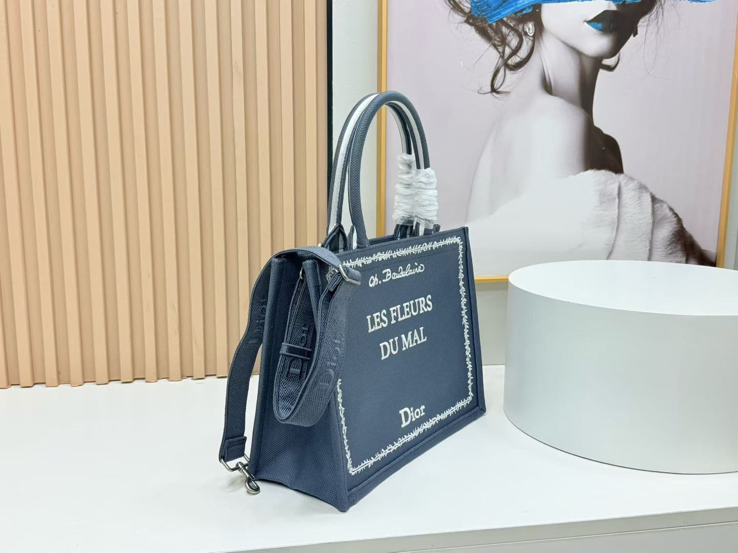 C1996 Details of Diore JWA’s new bags in the first season! The classic bags now have a modern touch. — image 2