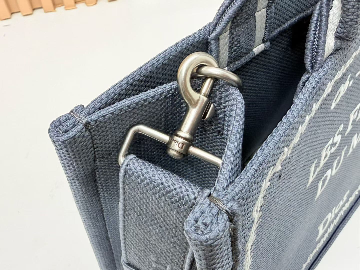 C1996 Details of Diore JWA’s new bags in the first season! The classic bags now have a modern touch. — image 6