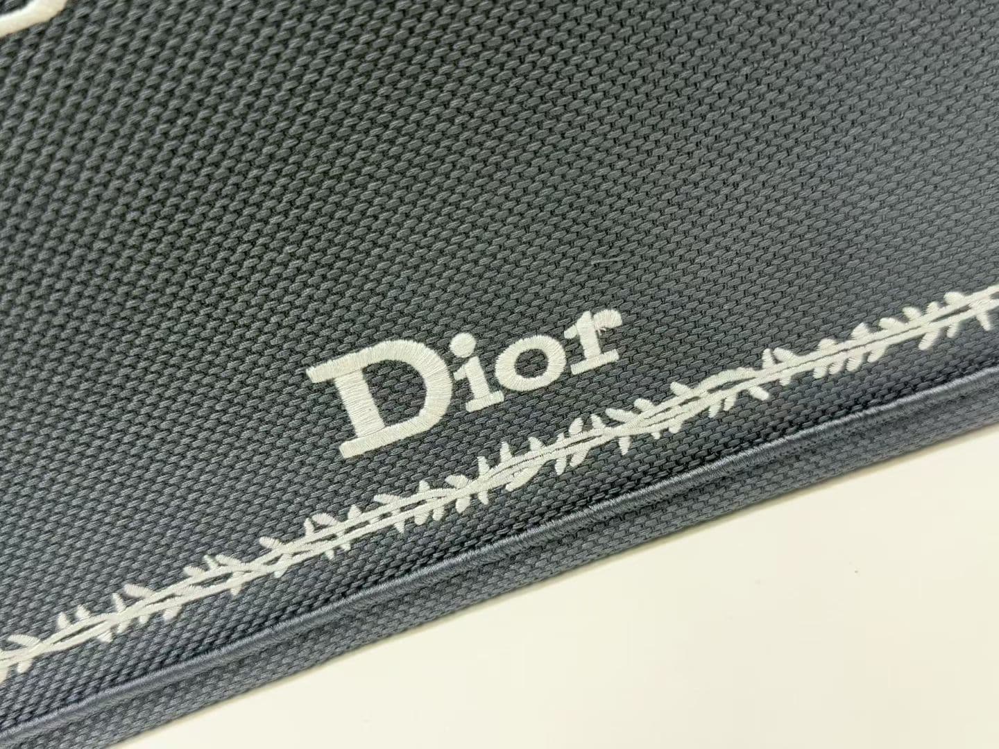 C1996 Details of Diore JWA’s new bags in the first season! The classic bags now have a modern touch. — image 5