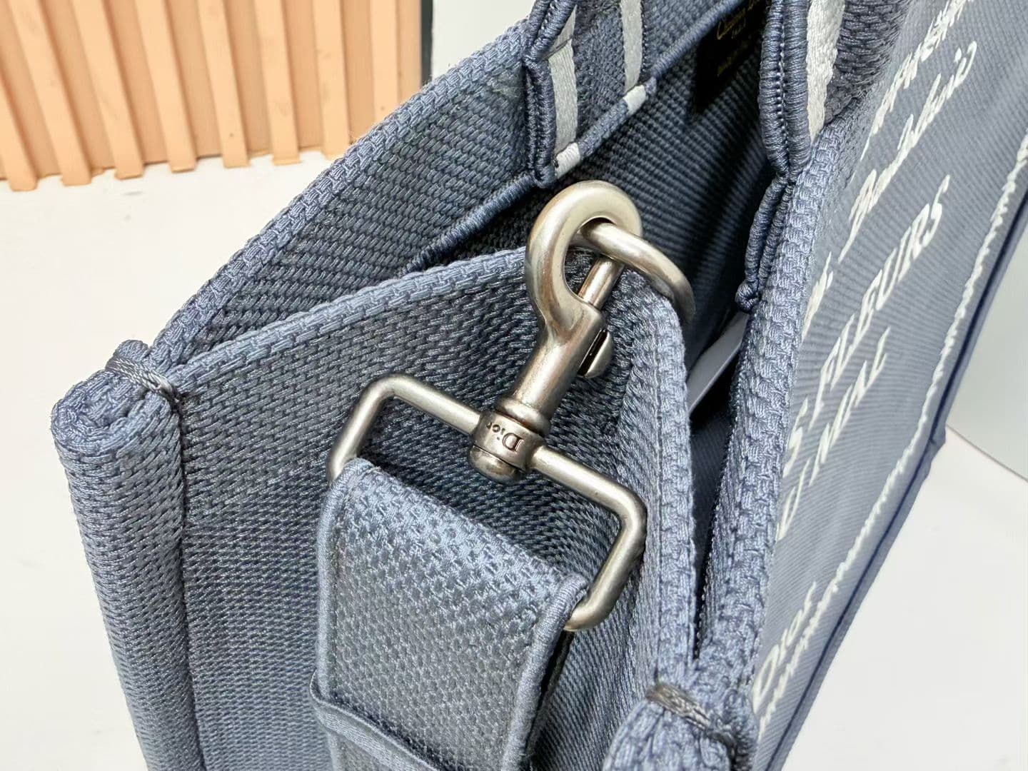 C1994 Details of Diore JWA’s new bags in the first season! The classic bags now have a modern twist. — image 6