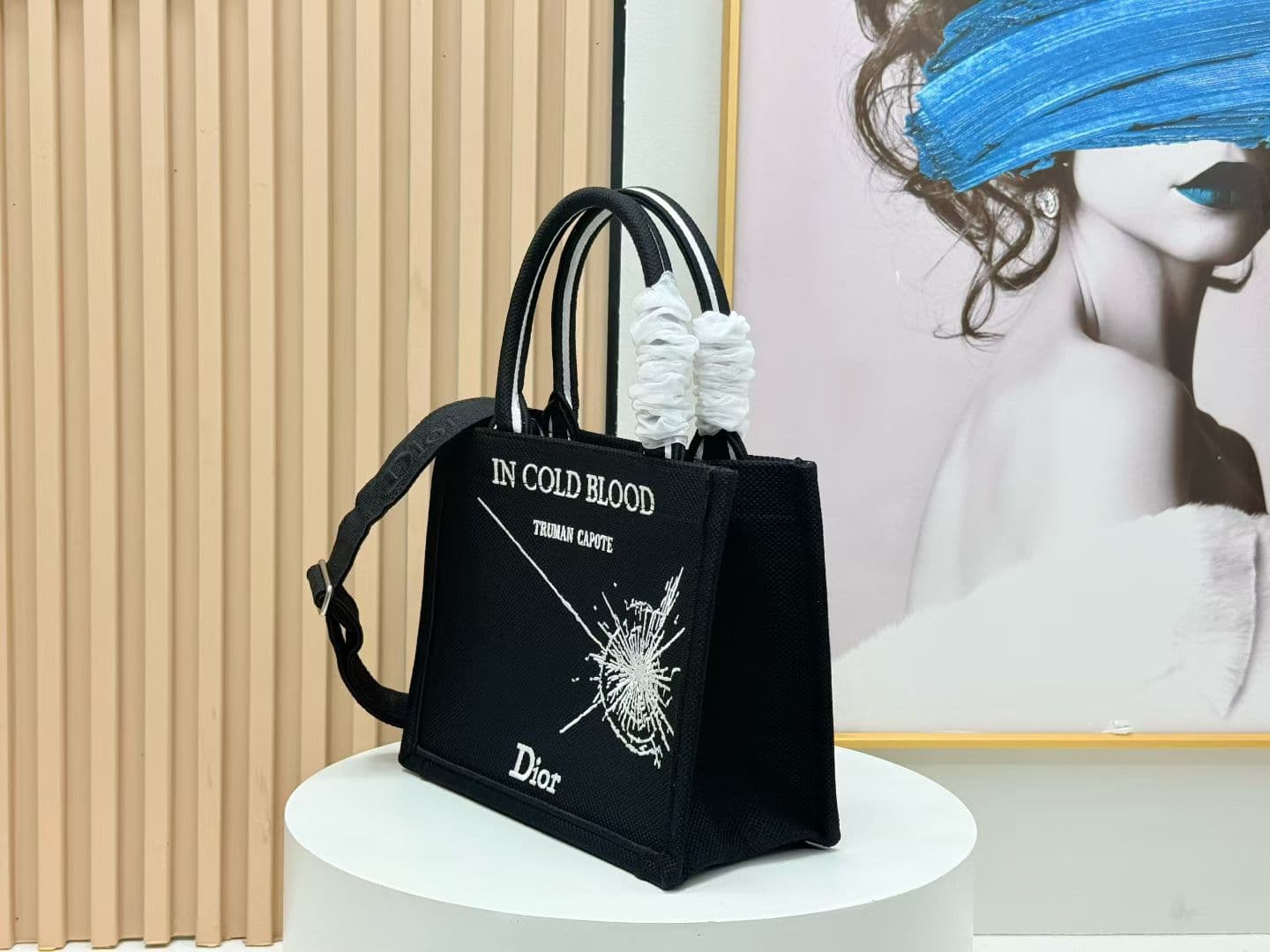 C1992 Details of Diore JWA’s new bags in the first season! The classic bags now have a modern touch. — image 3