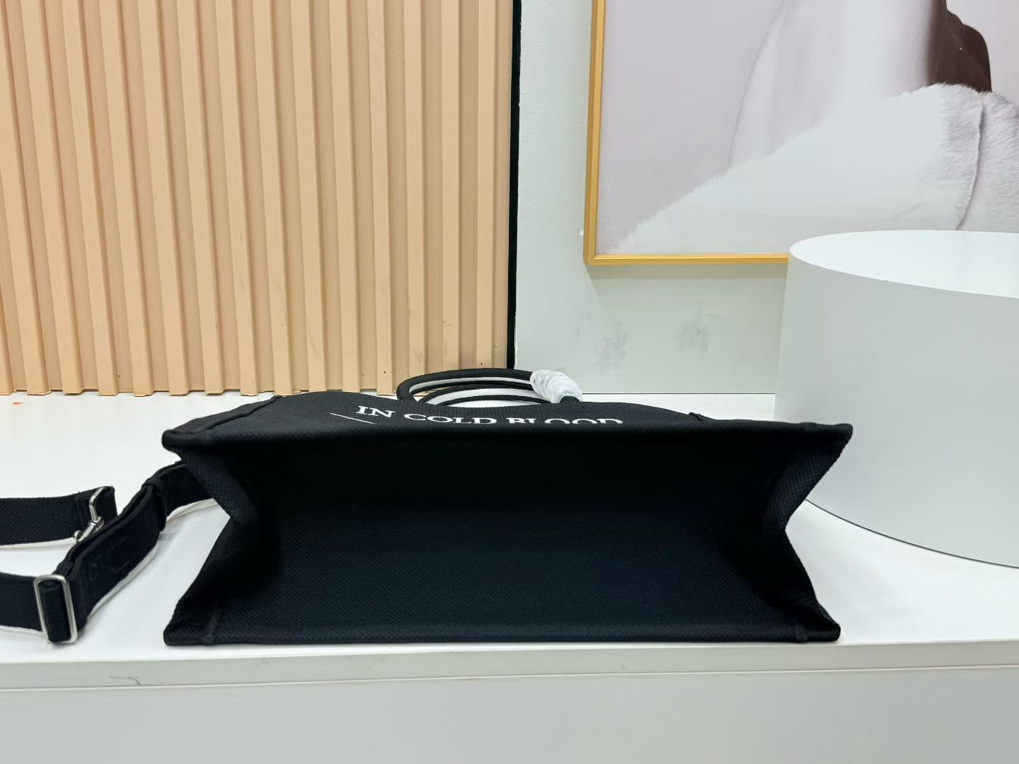 C1990 Details of Diore JWA’s new bags in the first season! The classic bags now have a modern feel. — image 8
