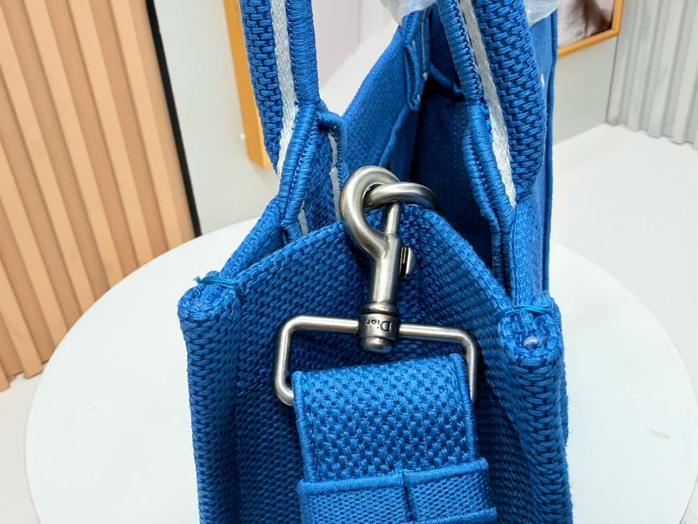 C1988 Details of Diore JWA’s new bags in the first season! The classic bags now have a modern touch. — image 6