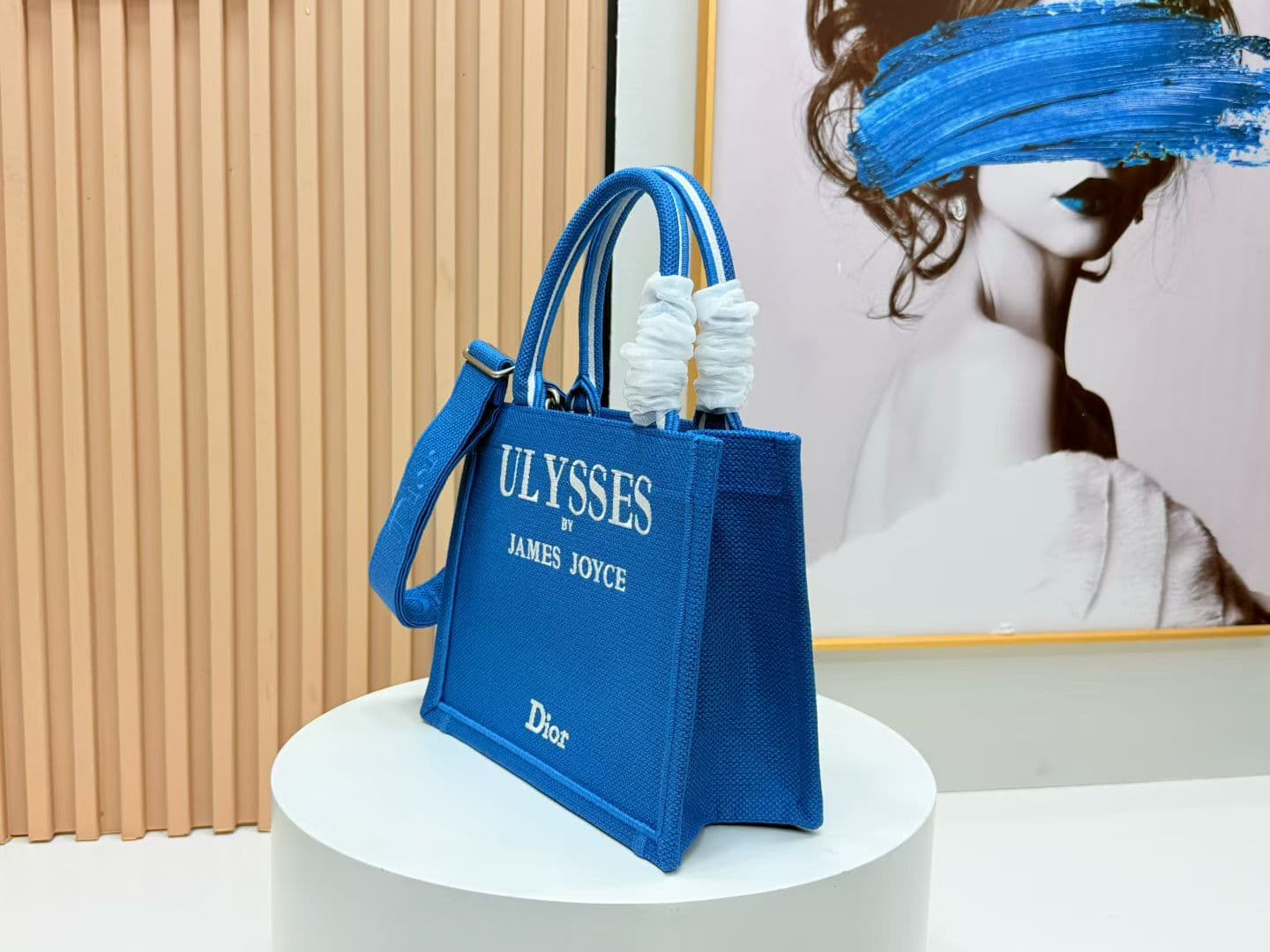 C1988 Details of Diore JWA’s new bags in the first season! The classic bags now have a modern touch. — image 3