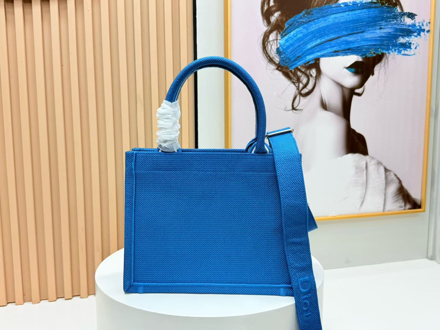 C1988 Details of Diore JWA’s new bags in the first season! The classic bags now have a modern touch. — image 4