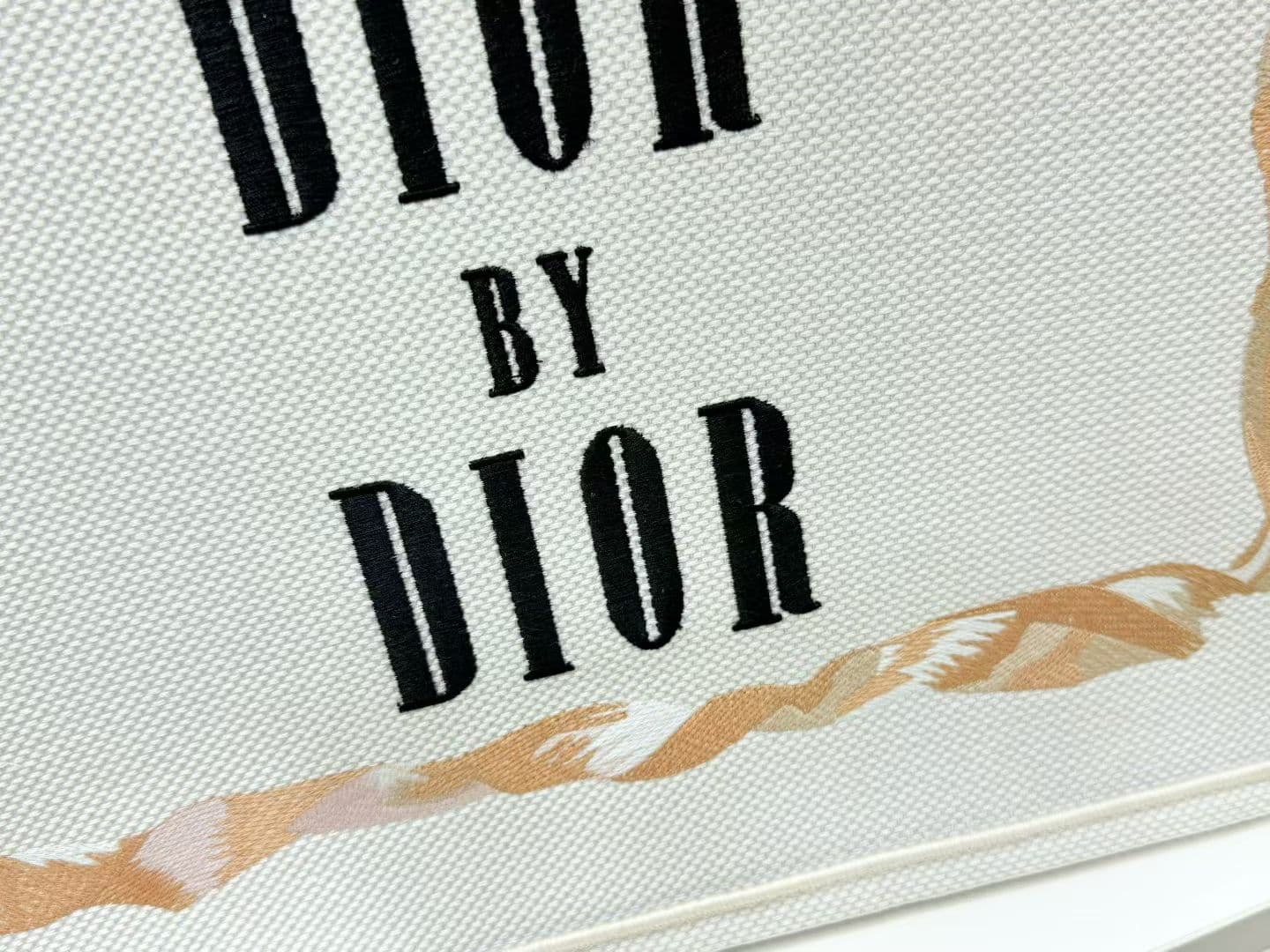 C1978 Details of Diore JWA’s new bags in the first season! The classic bags now have a modern touch. — image 6