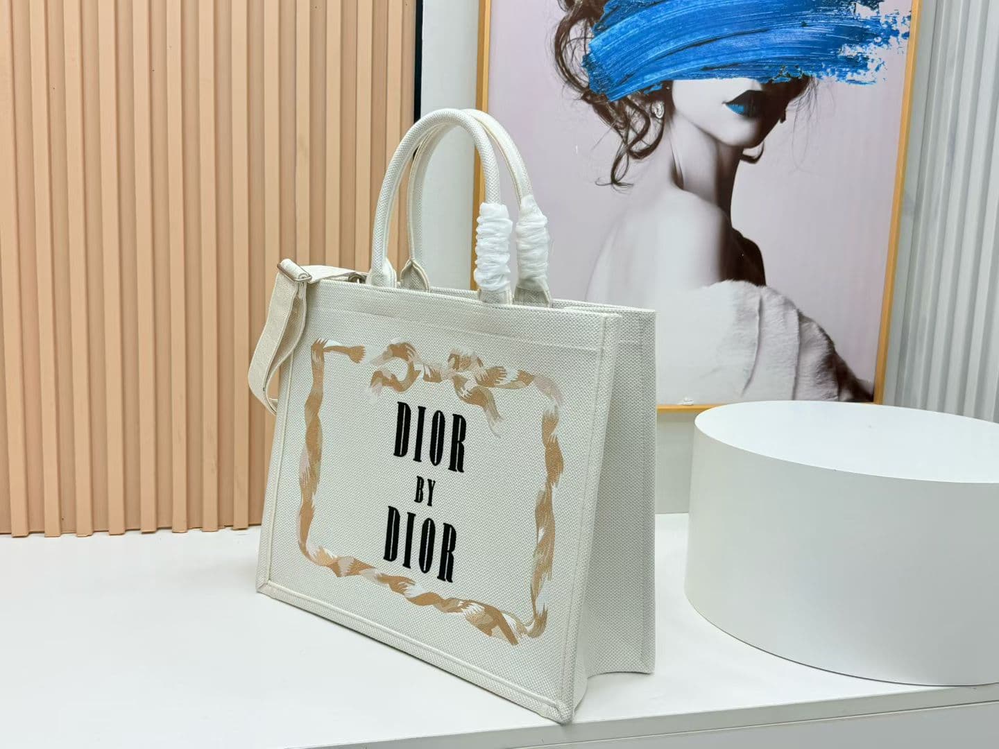 C1978 Details of Diore JWA’s new bags in the first season! The classic bags now have a modern touch. — image 3