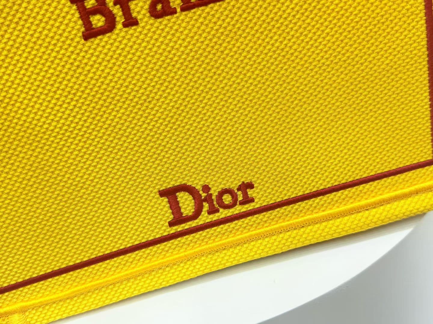 C1976 Details of Diô JWA’s new bags in the first season! The classic bags now have a modern touch. — image 5