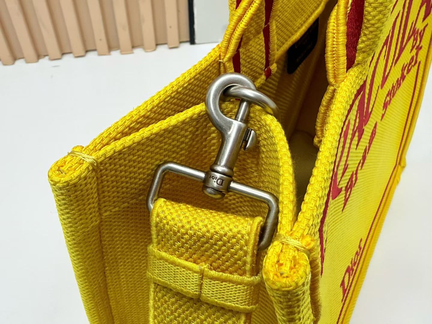 C1974 Details of Diore JWA’s new bags in the first season! The classic bags now have a modern feel. — image 6