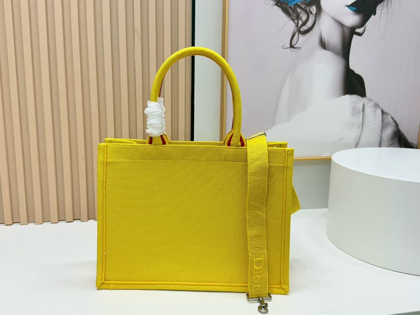 C1974 Details of Diore JWA’s new bags in the first season! The classic bags now have a modern feel. — image 4