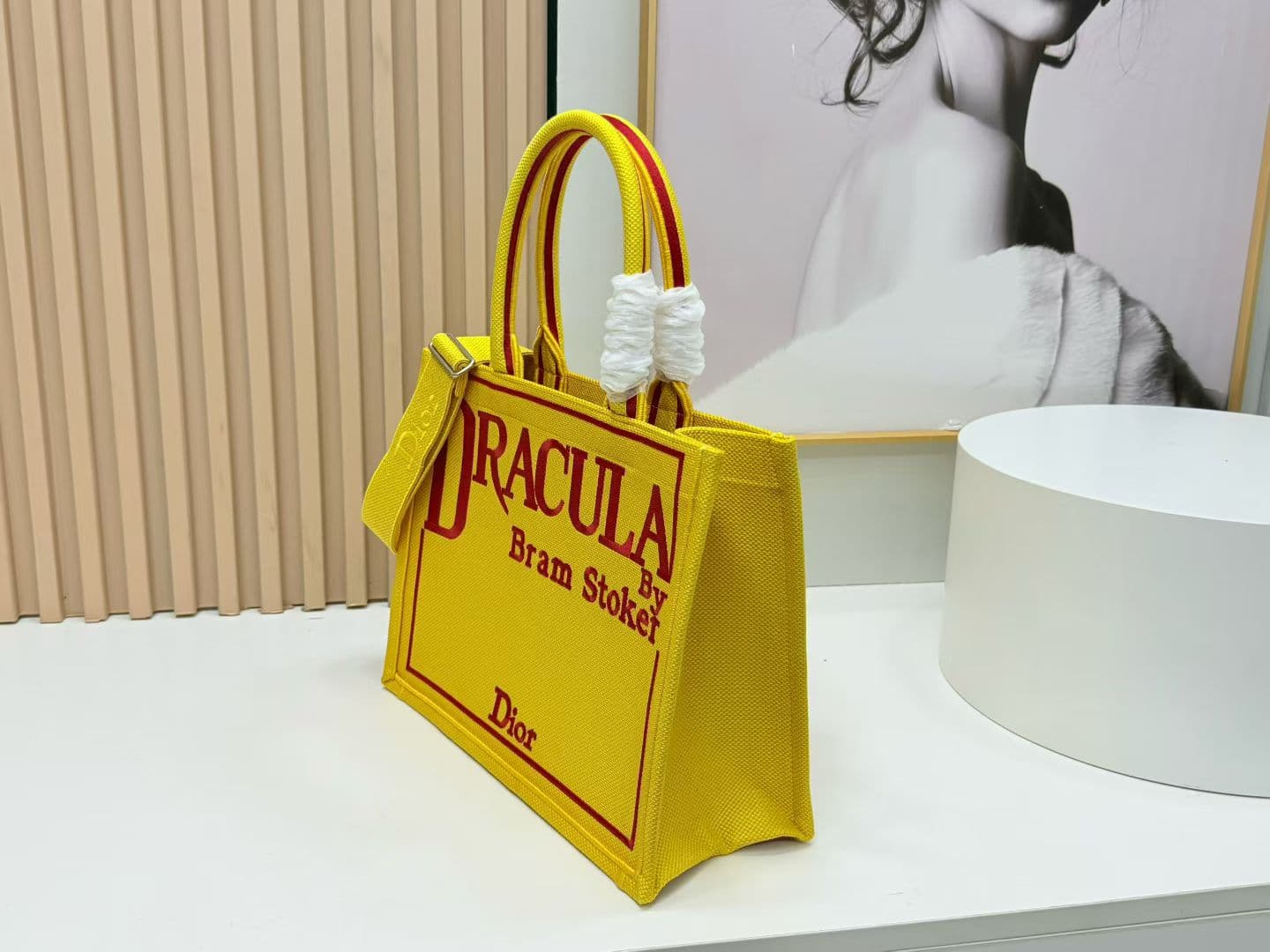 C1974 Details of Diore JWA’s new bags in the first season! The classic bags now have a modern feel. — image 3