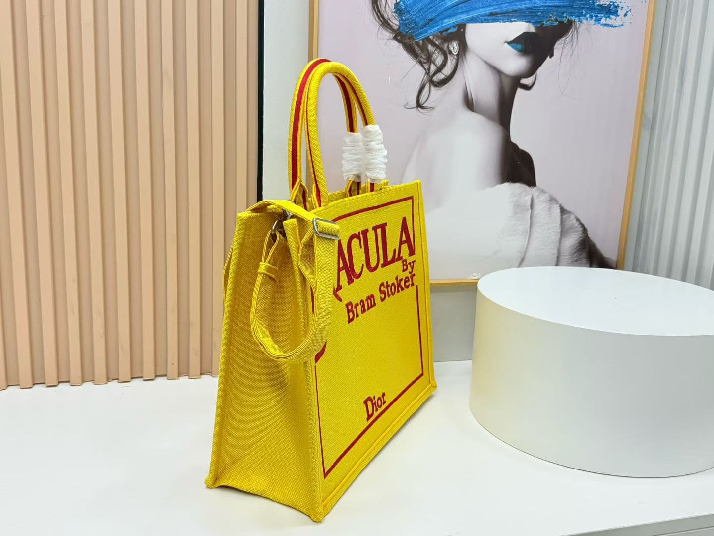 C1972 Details of Diô JWA’s new bags in the first season! The classic bags now have a modern touch. — image 2