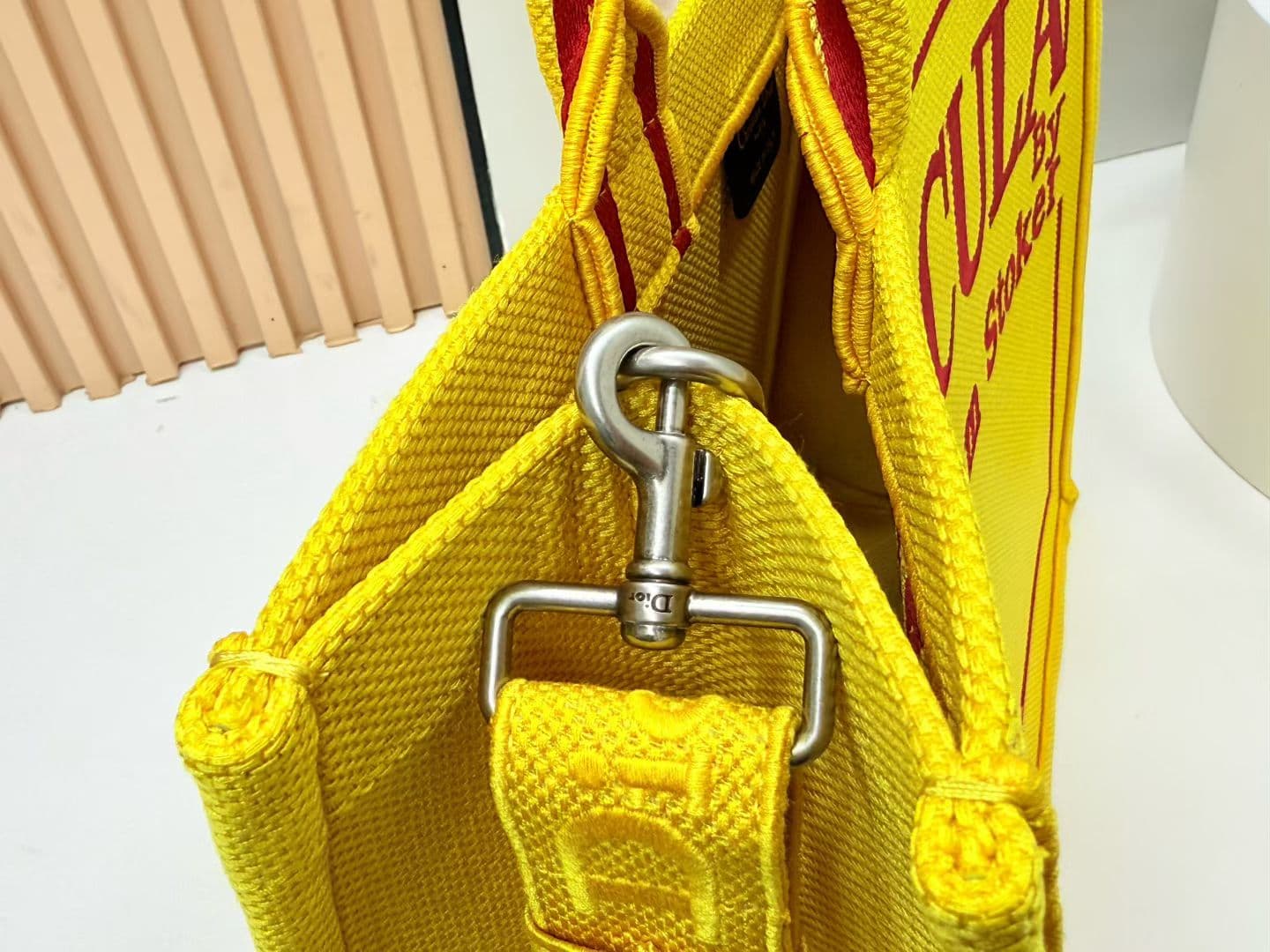 C1972 Details of Diô JWA’s new bags in the first season! The classic bags now have a modern touch. — image 6