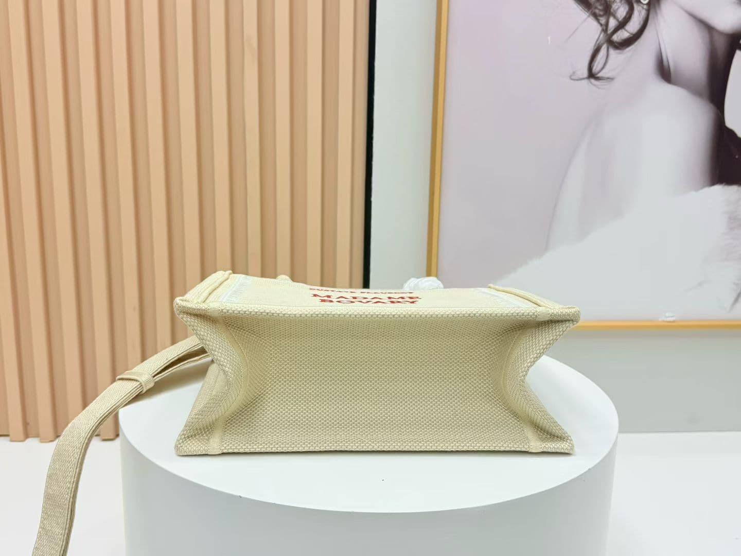C1970 Details of Diore JWA’s new bags in the first season! The classic bags now have a modern twist. — image 6