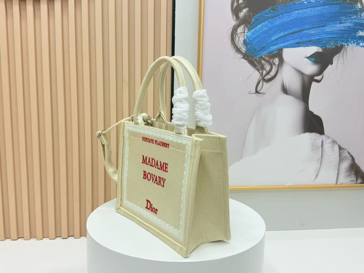 C1970 Details of Diore JWA’s new bags in the first season! The classic bags now have a modern twist. — image 3