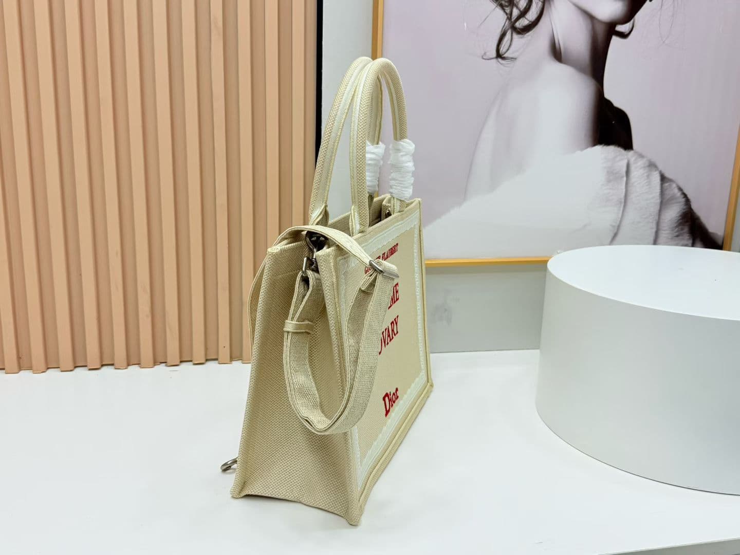 C1968 Details of Diô JWA’s new bags in the first season! The classic bags now have a modern twist. — image 2