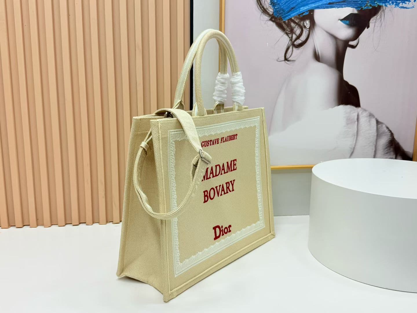 C1966 Details of Diò JWA’s new bags in the first season! The classic bags now have a modern touch. — image 2
