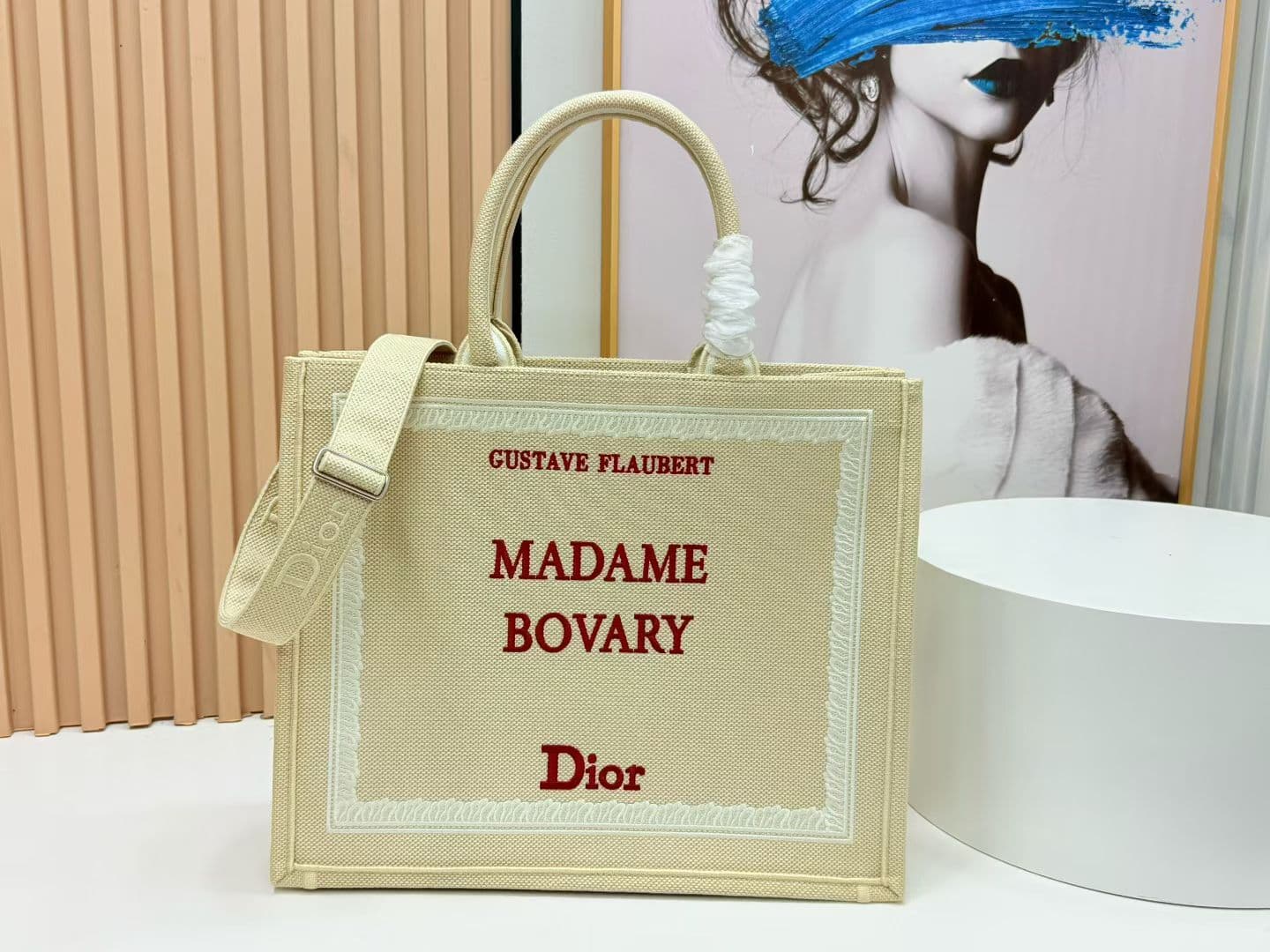 C1965 Details of Diore JWA’s new bags in the first season! The classic bags now have a modern touch. — image 1