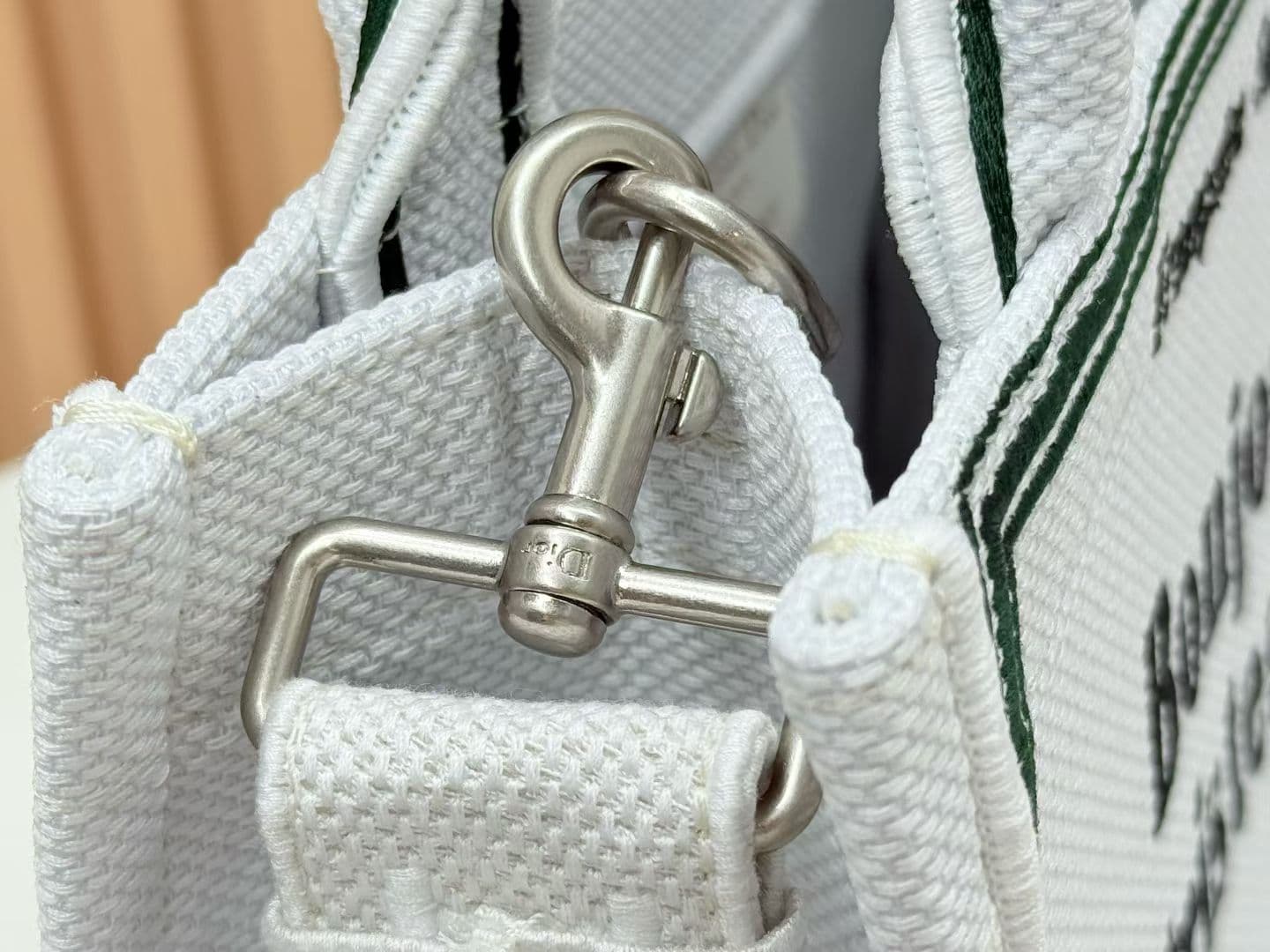 C1964 Details of Diore JWA’s new bags in the first season! The classic bags now have a modern touch. — image 6