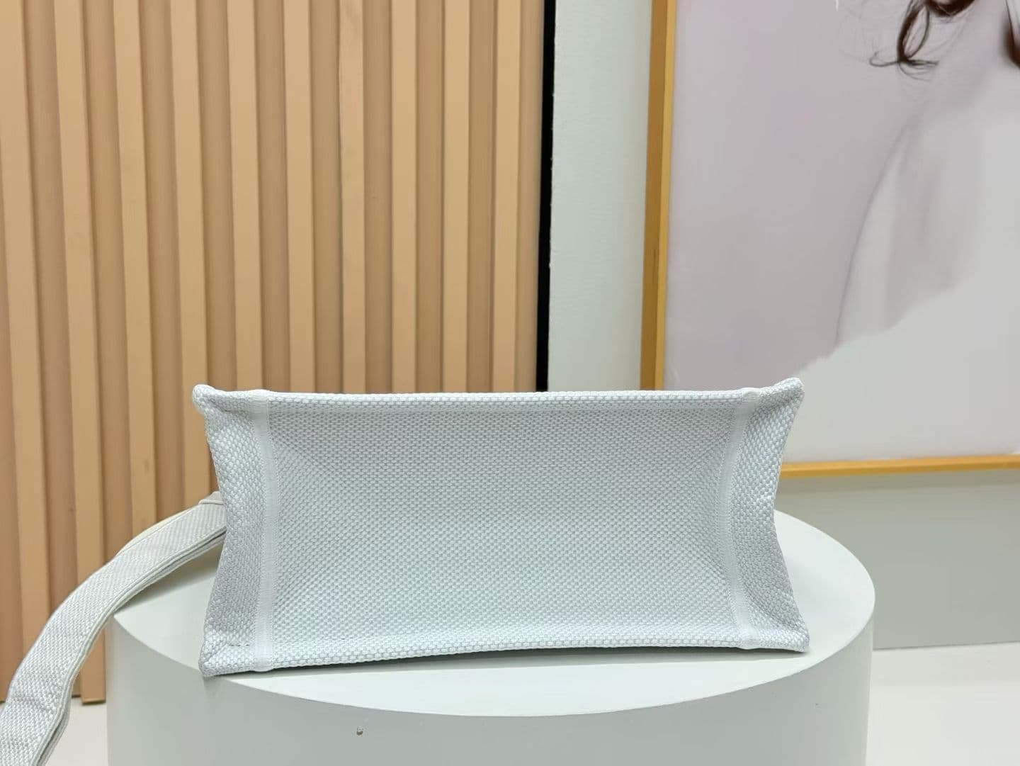 C1964 Details of Diore JWA’s new bags in the first season! The classic bags now have a modern touch. — image 7