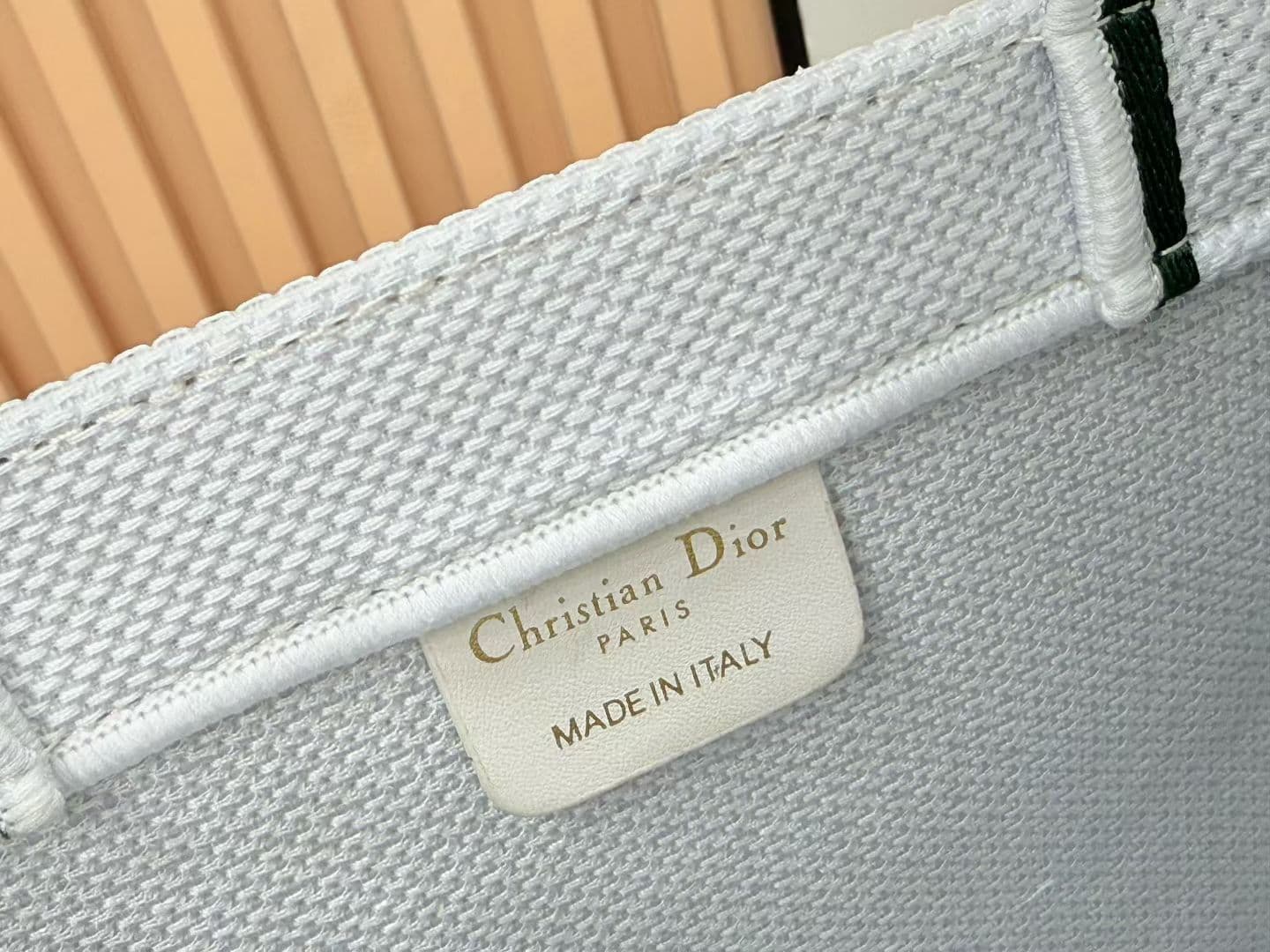 C1964 Details of Diore JWA’s new bags in the first season! The classic bags now have a modern touch. — image 8