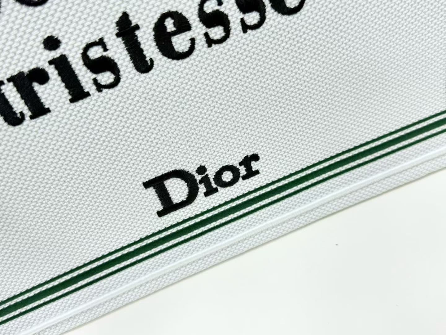 C1962 Details of Diore JWA’s new bags in the first season! The classic bags now have a modern twist. — image 6