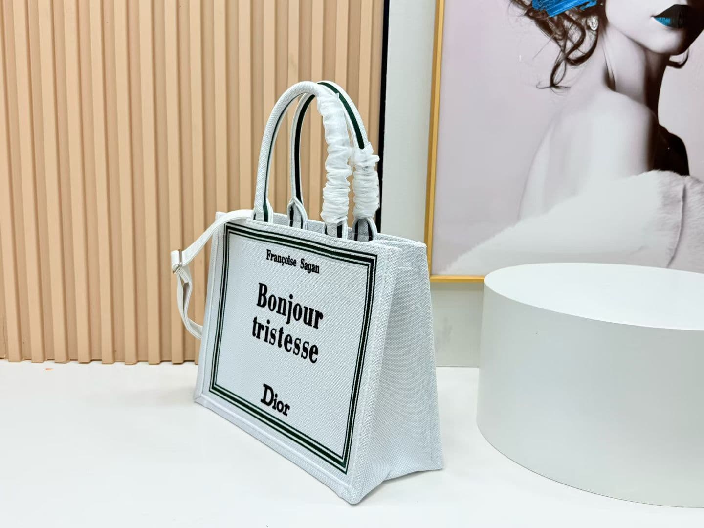 C1962 Details of Diore JWA’s new bags in the first season! The classic bags now have a modern twist. — image 3