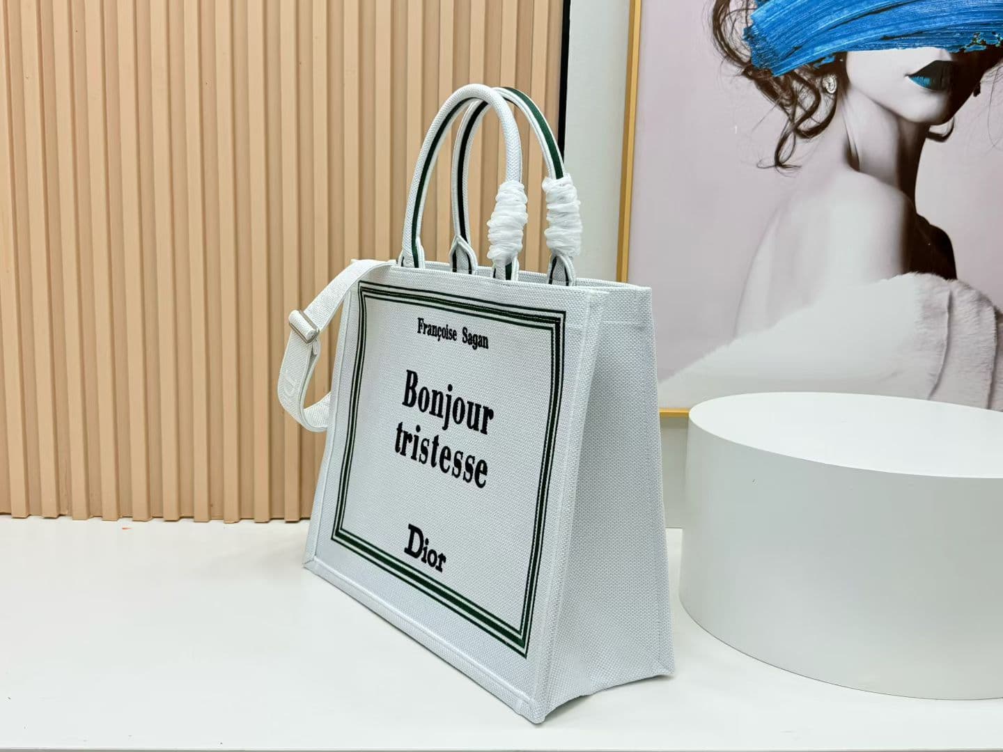 C1960 Details of Diore JWA’s new bags in the first season! The classic bags now have a modern touch. — image 3