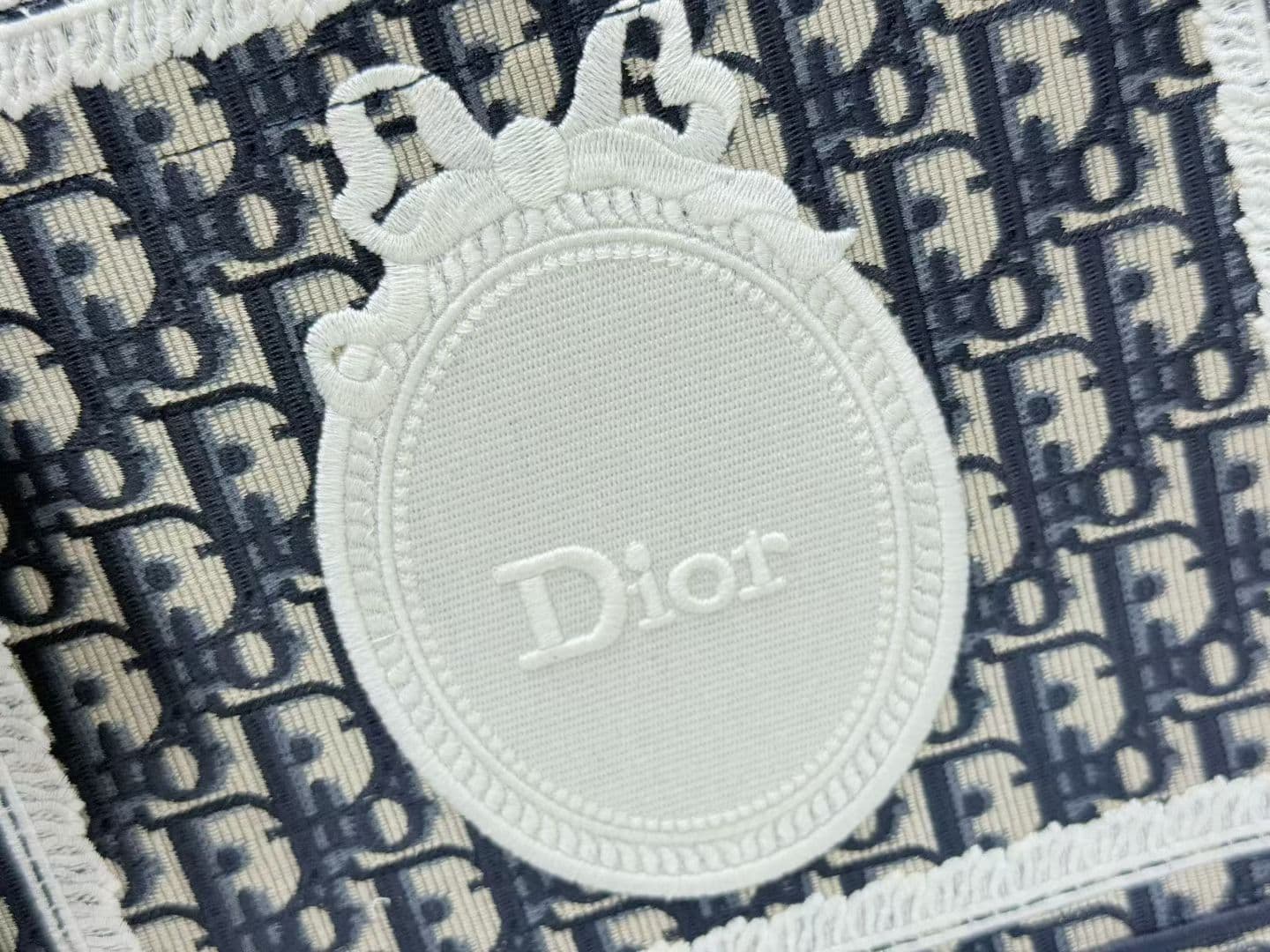 C1952 Details of Diore JWA’s new bags in the first season! The classic bags now have a modern touch. — image 6