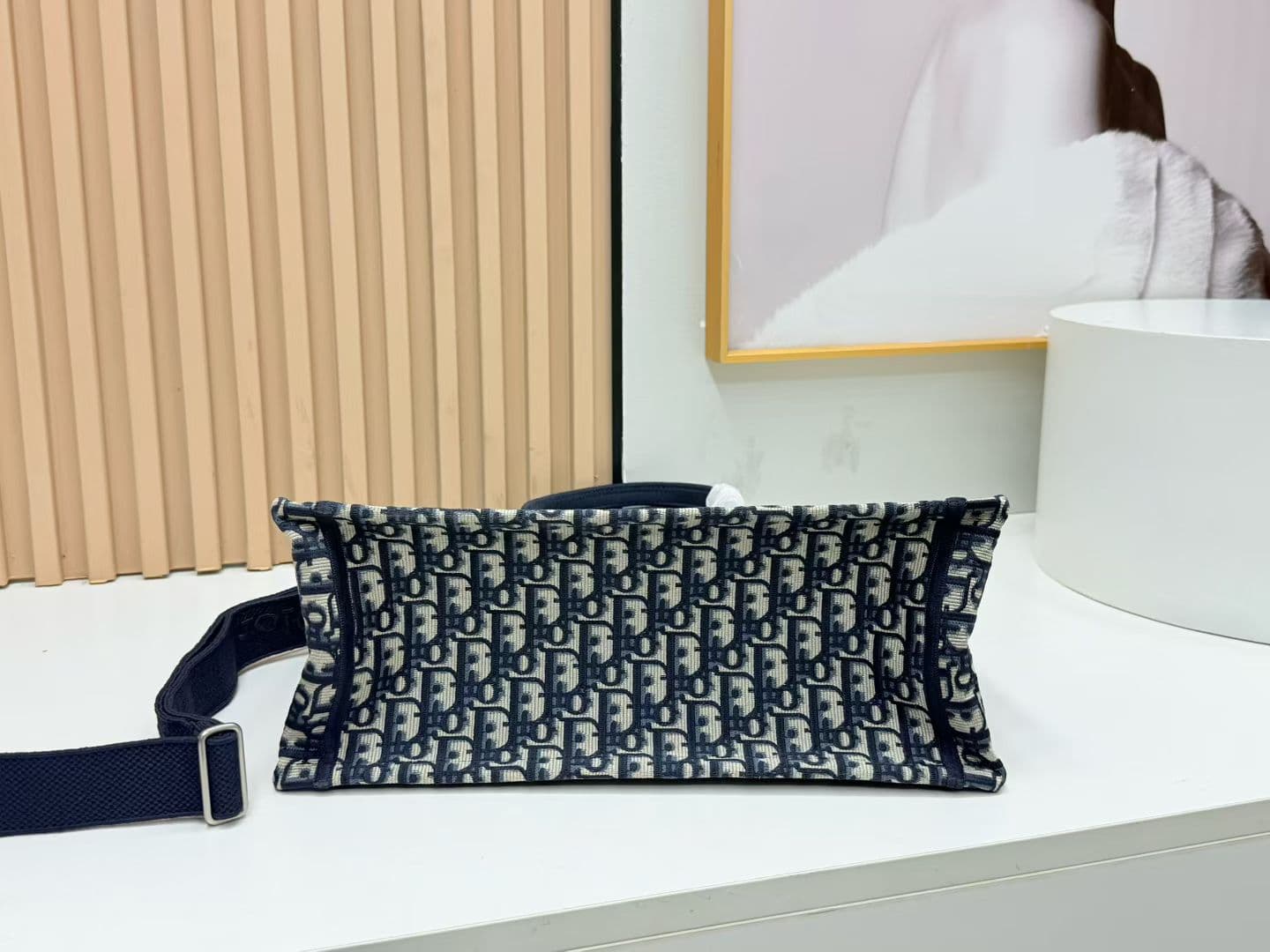 C1950 Details of Diore JWA’s new bags in the first season! The classic bags now have a modern touch. — image 8