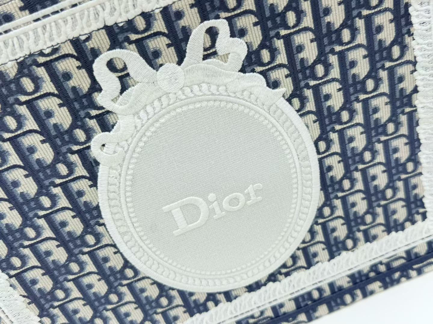 C1950 Details of Diore JWA’s new bags in the first season! The classic bags now have a modern touch. — image 7