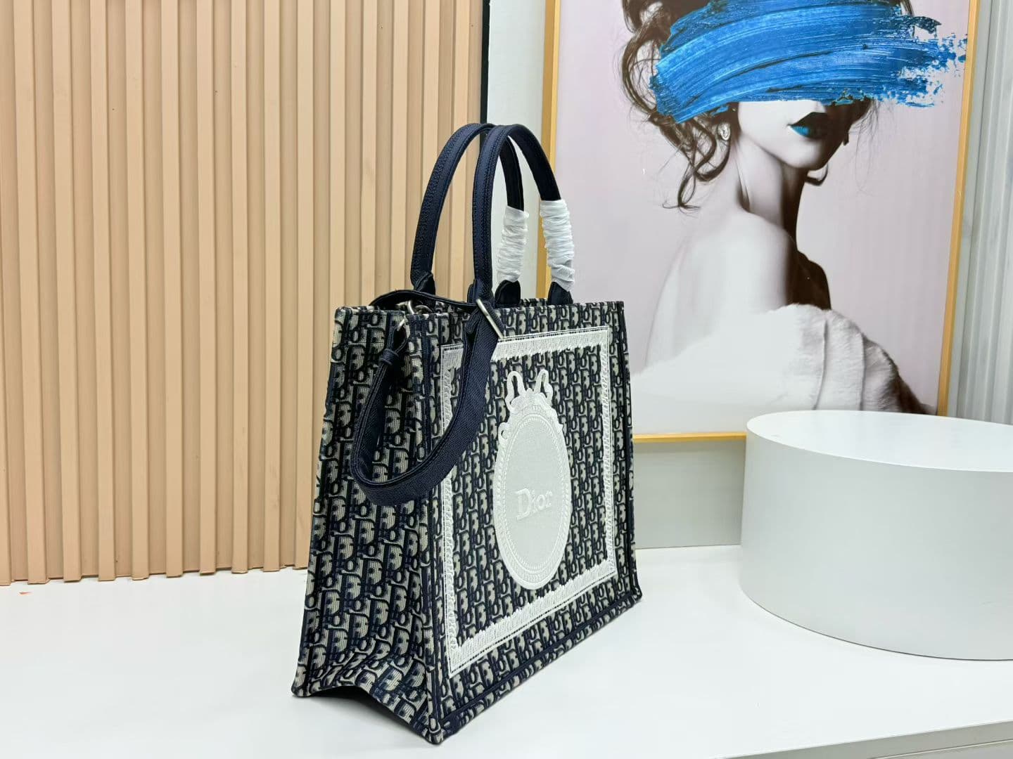 C1948 Details of Diore JWA’s new bags in the first season! The classic bags now have a modern touch. — image 2