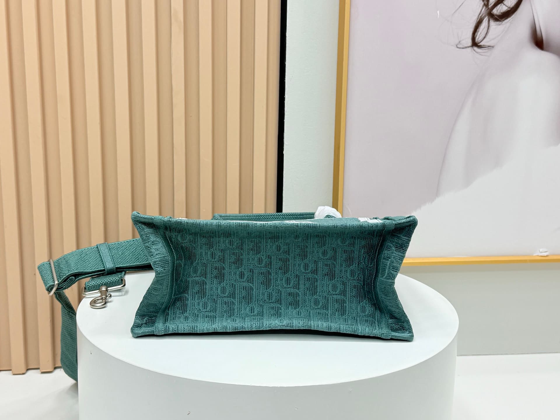 C1946 Details of Diore JWA’s new bags in the first season! The classic bags now have a modern touch. — image 7