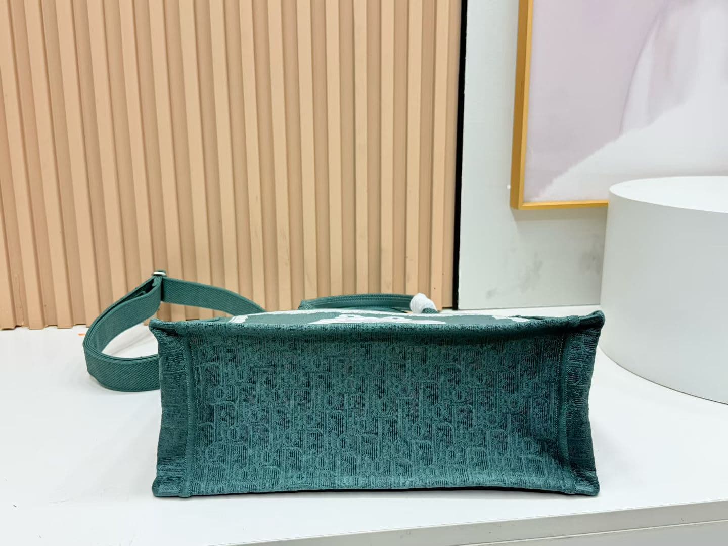 C1944 Details of Diore JWA’s new bags in the first season! The classic bags now have a modern feel. — image 8
