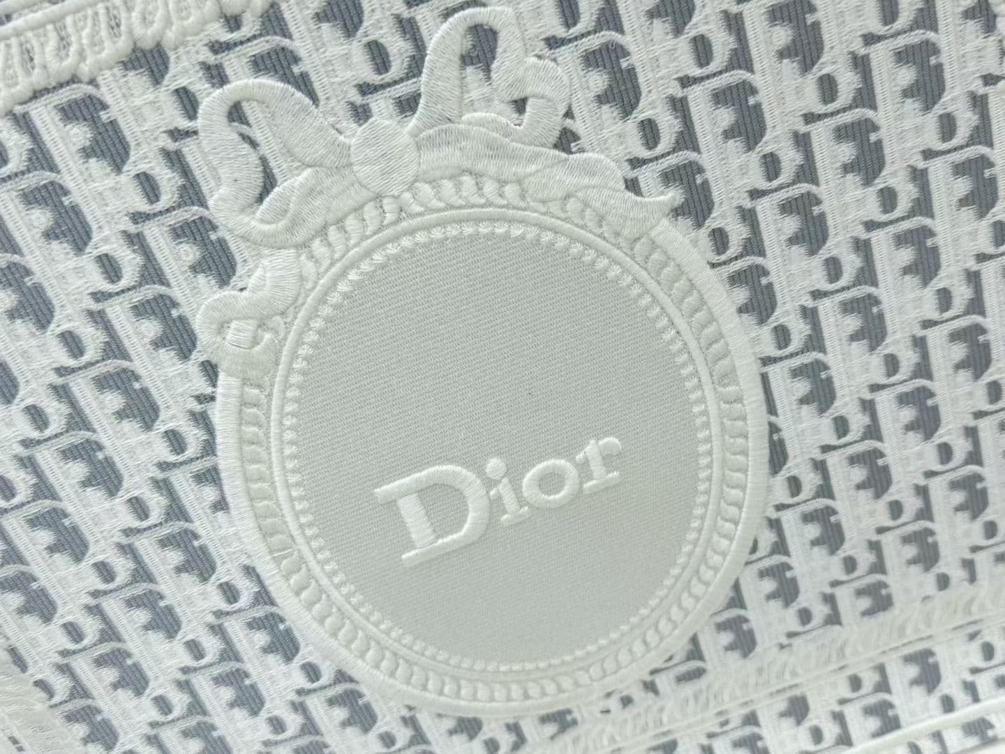 C1936 Details of Diô JWA’s new bags in the first season! The classic bags now have a modern feel — image 5