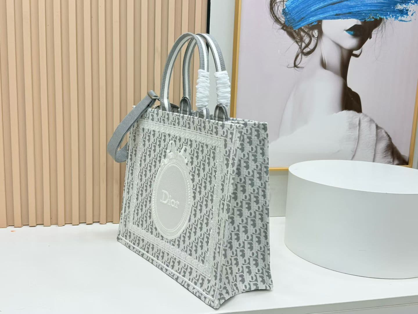 C1936 Details of Diô JWA’s new bags in the first season! The classic bags now have a modern feel — image 3