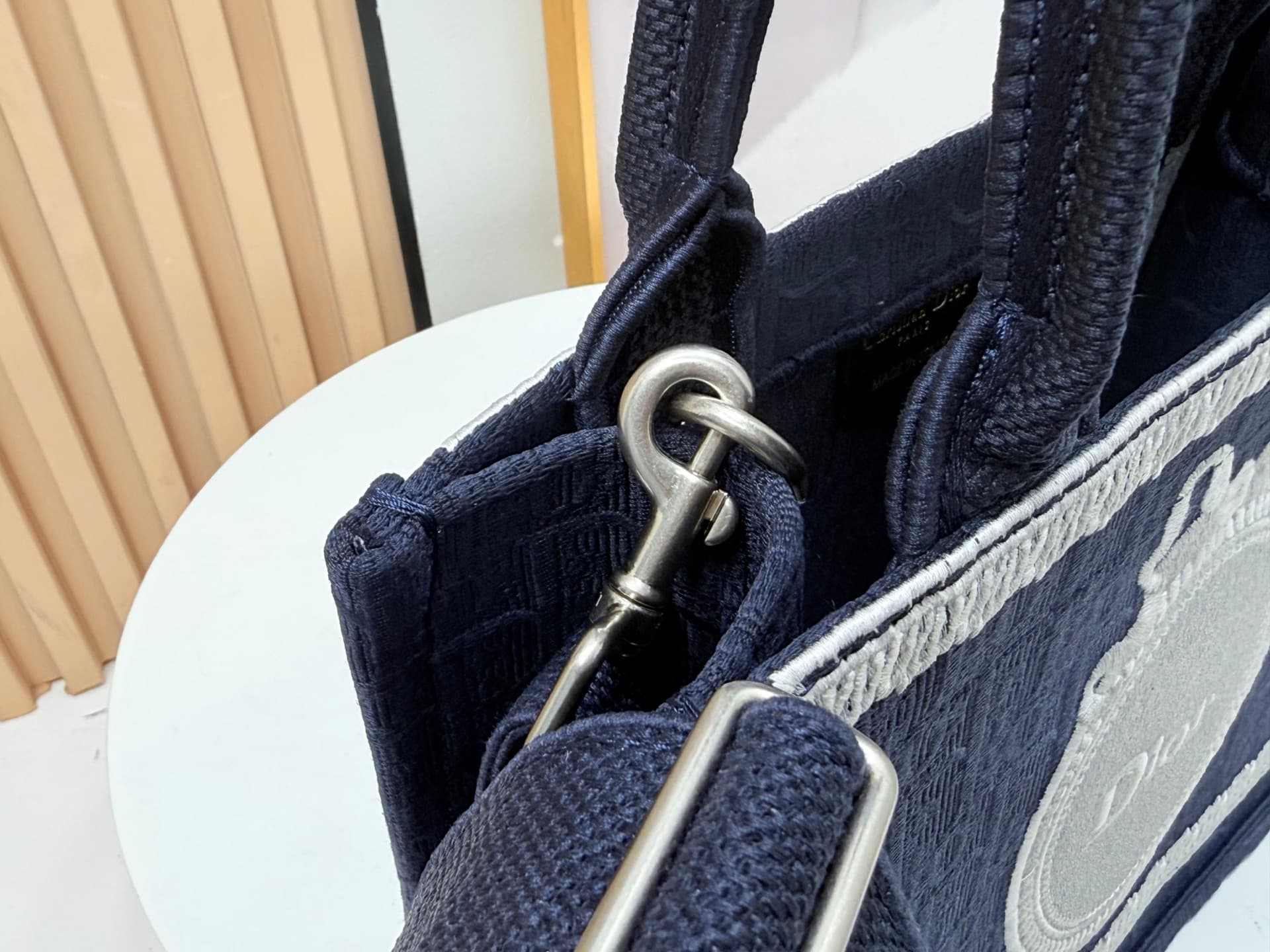 C1934 Details of Diore JWA’s new bags in the first season! The classic bags now have a modern touch. — image 6
